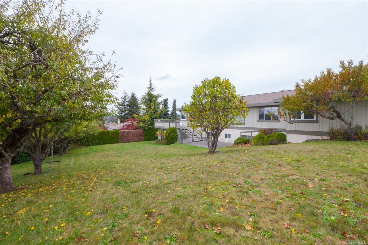 805 Summerwood Pl