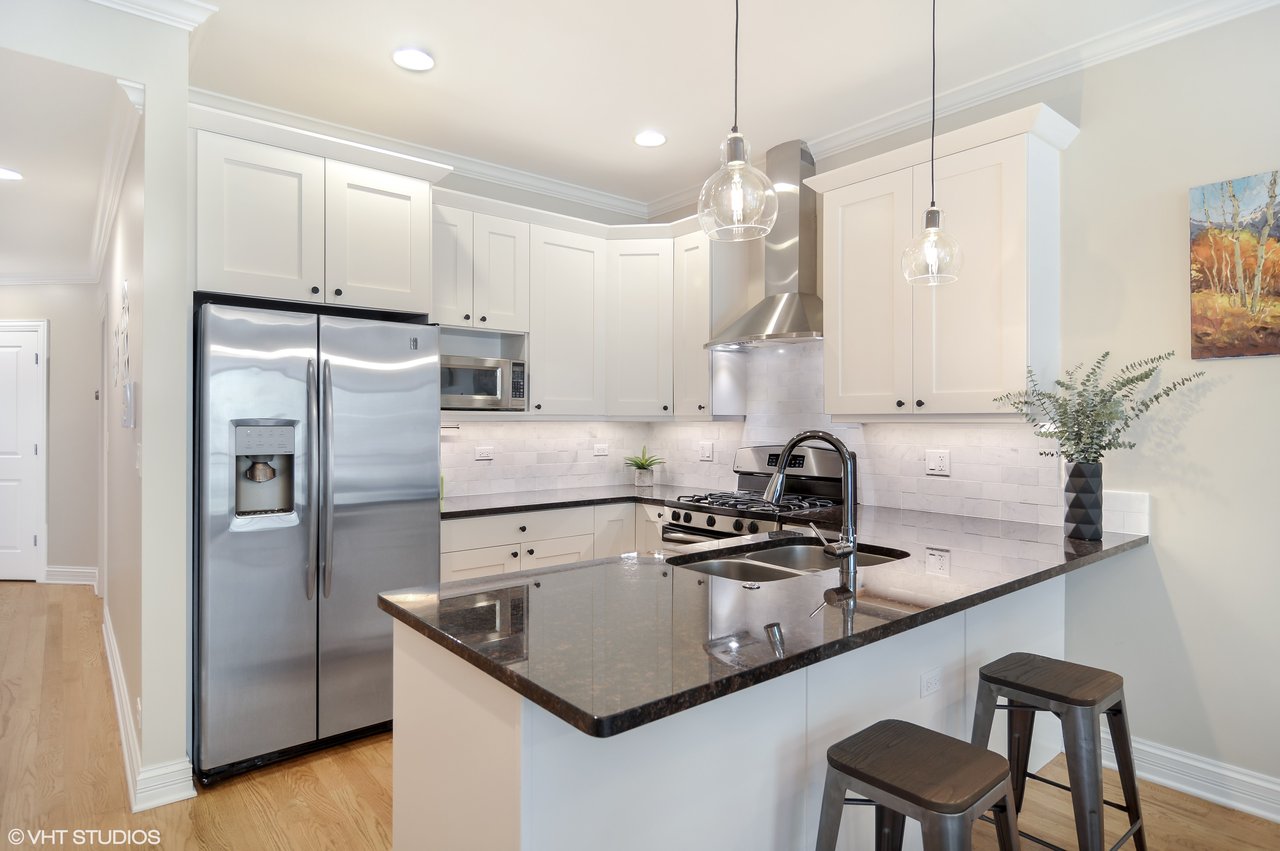 931 N Wolcott Ave Unit 2