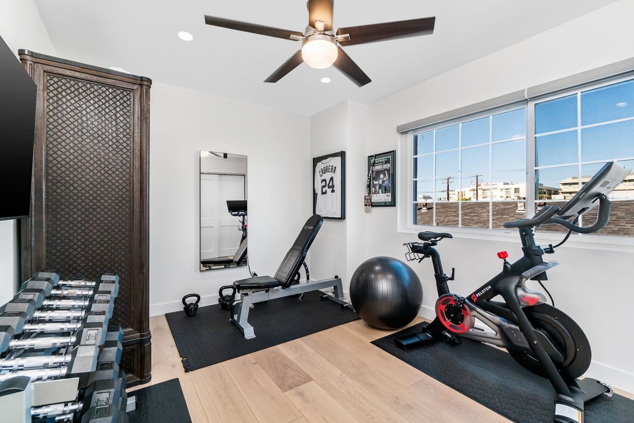 1532 9th Street Unit: 7