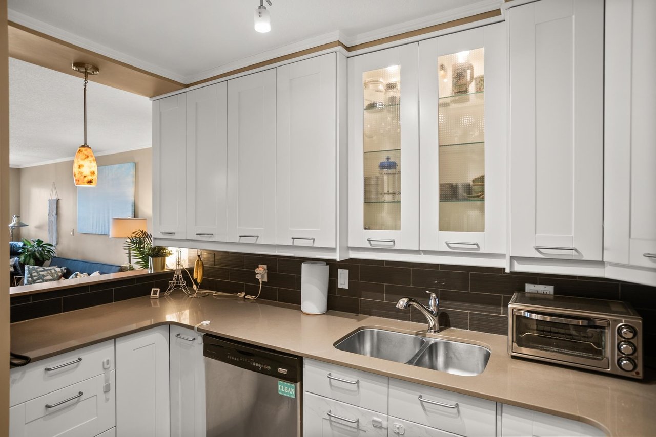 906-1833 Frances Street, Vancouver