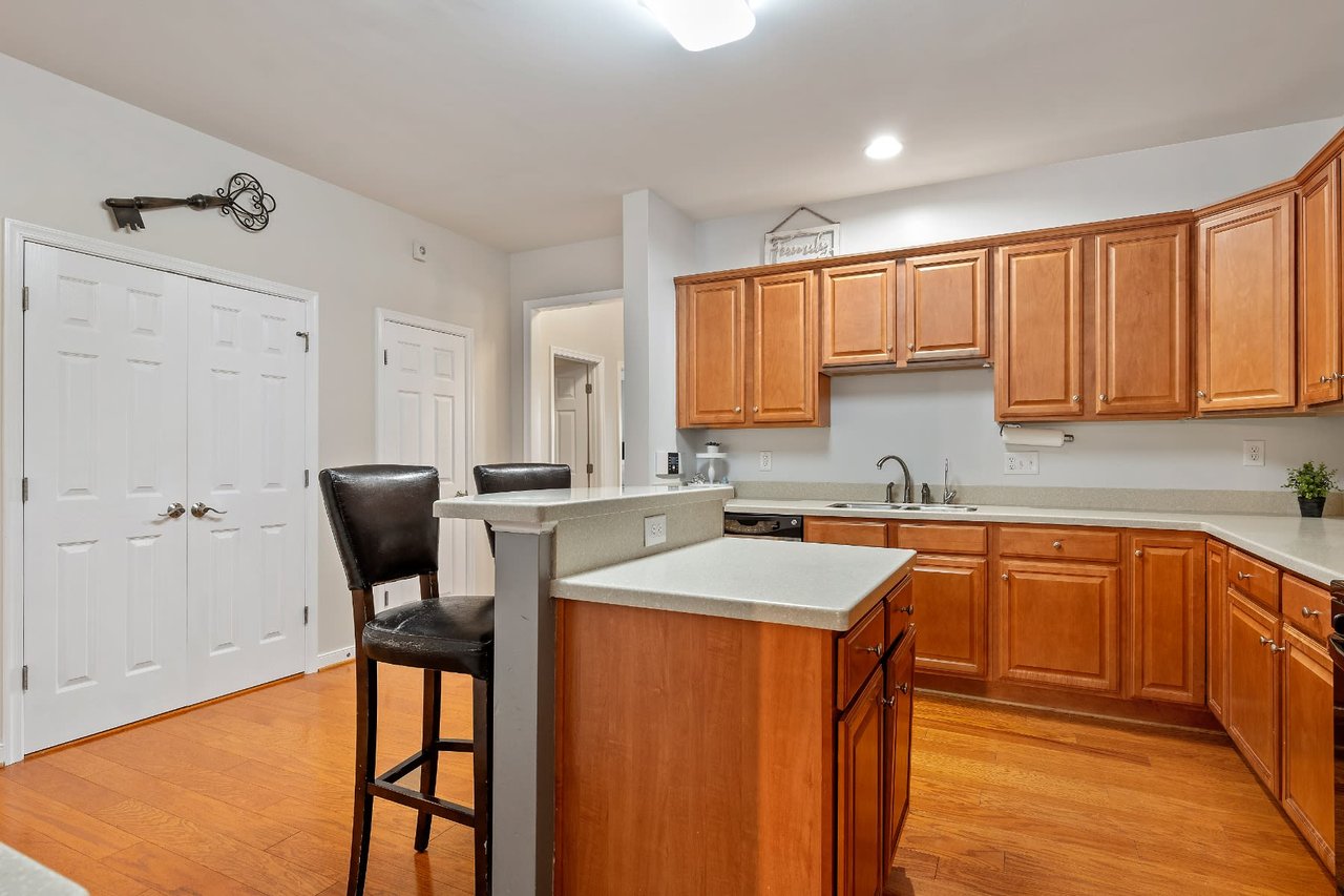 704 Abbey Village Circle