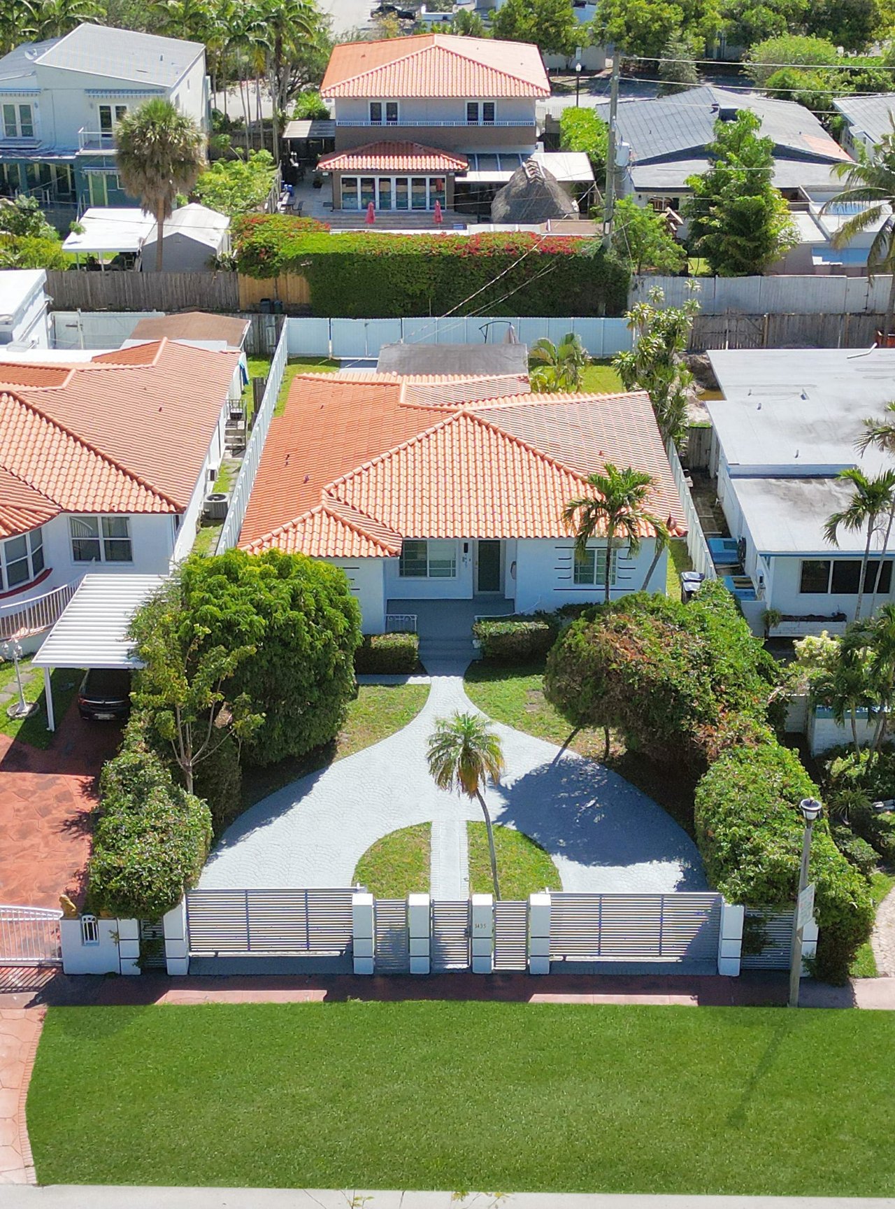 1435 Lenox Ave. Miami Beach, FL