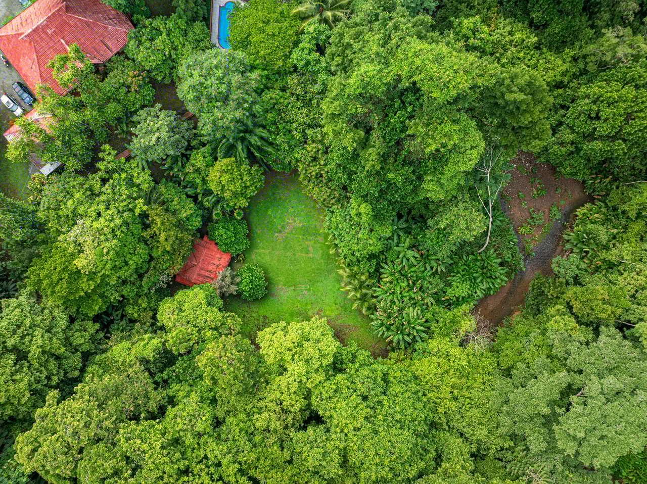 10-Acre Uvita Commercial Property with Existing Hotel & Highway Frontage – Development Potential Near the Beach