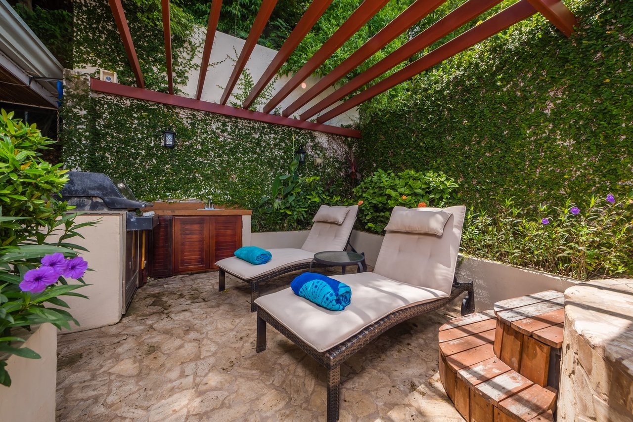 Casa Las Brisas | Near the Coast and Oceanfront House For Sale in Playa Flamingo