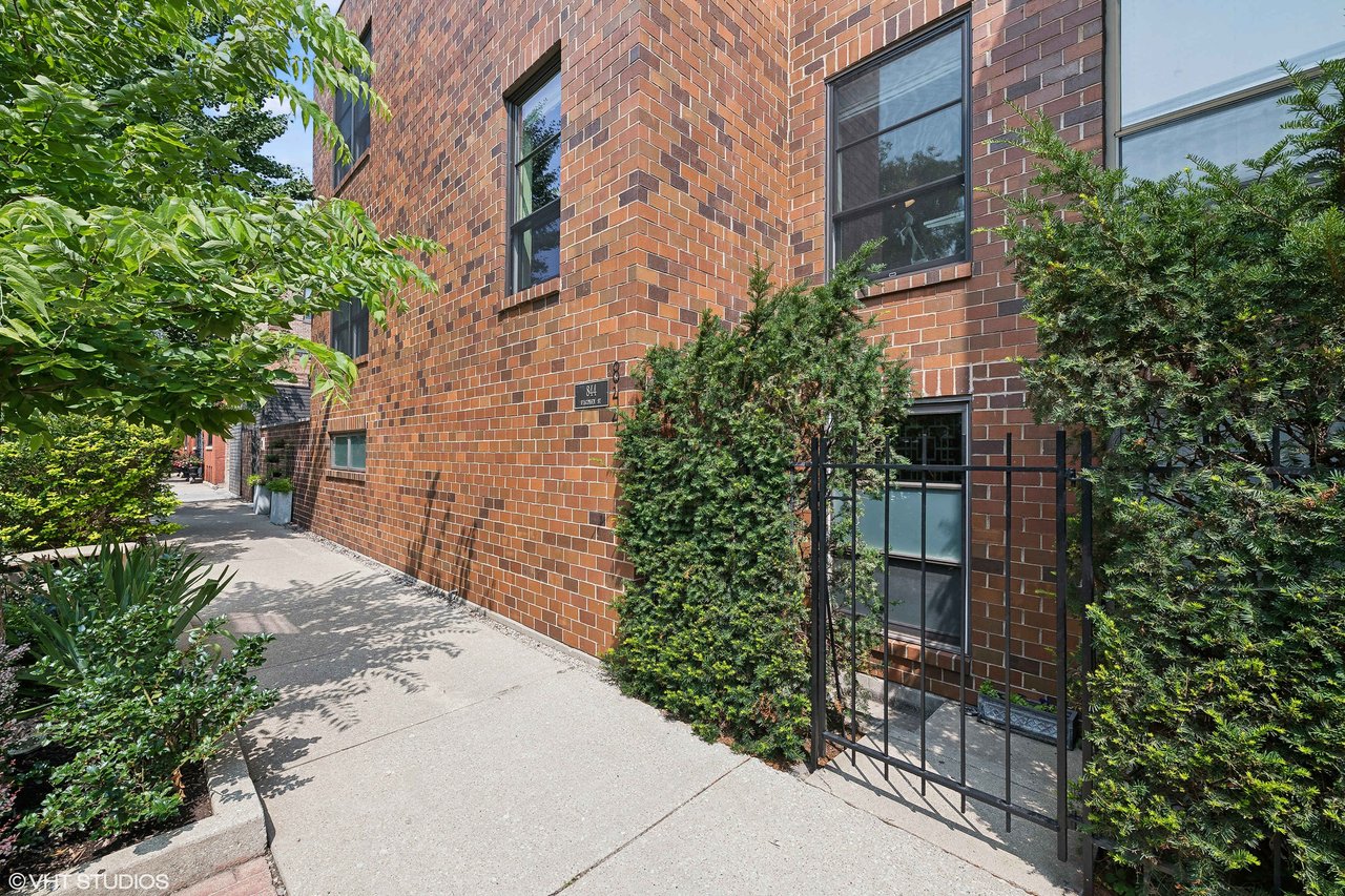 844 W. Wisconsin St. | Lincoln Park