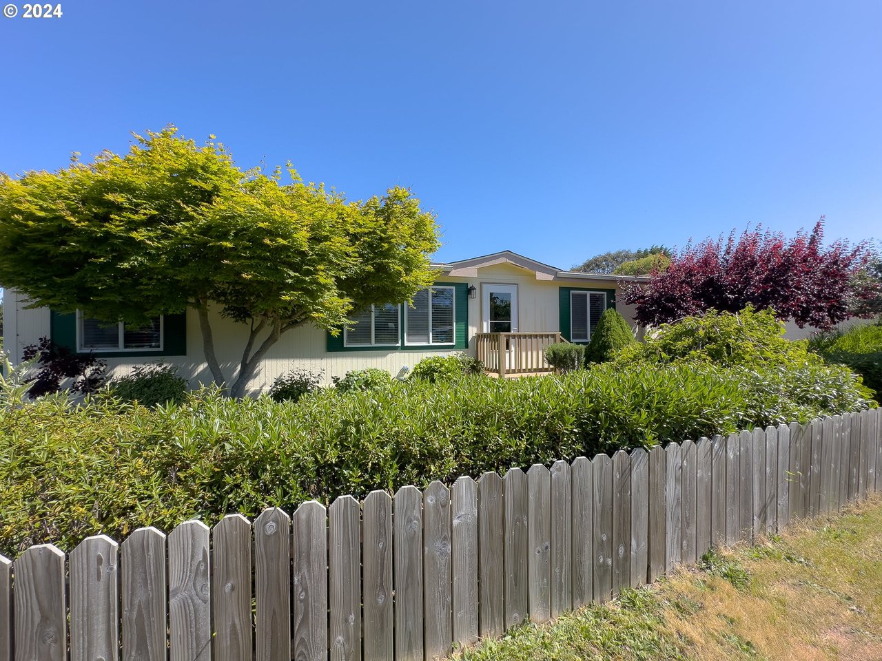 SOLD! 415 10TH ST SE BANDON, OREGON