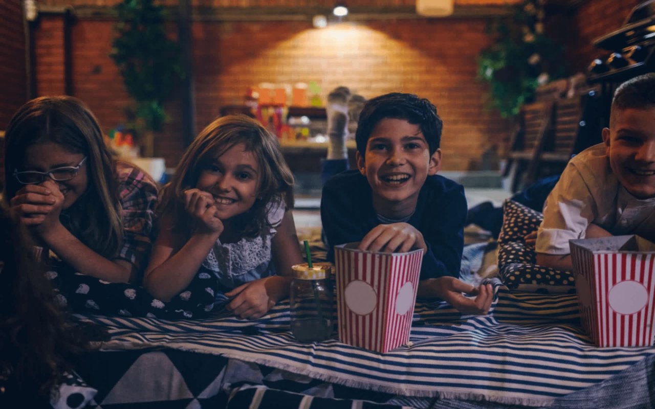 Hosting the Perfect Backyard Movie Night: Tips for Cinema Magic