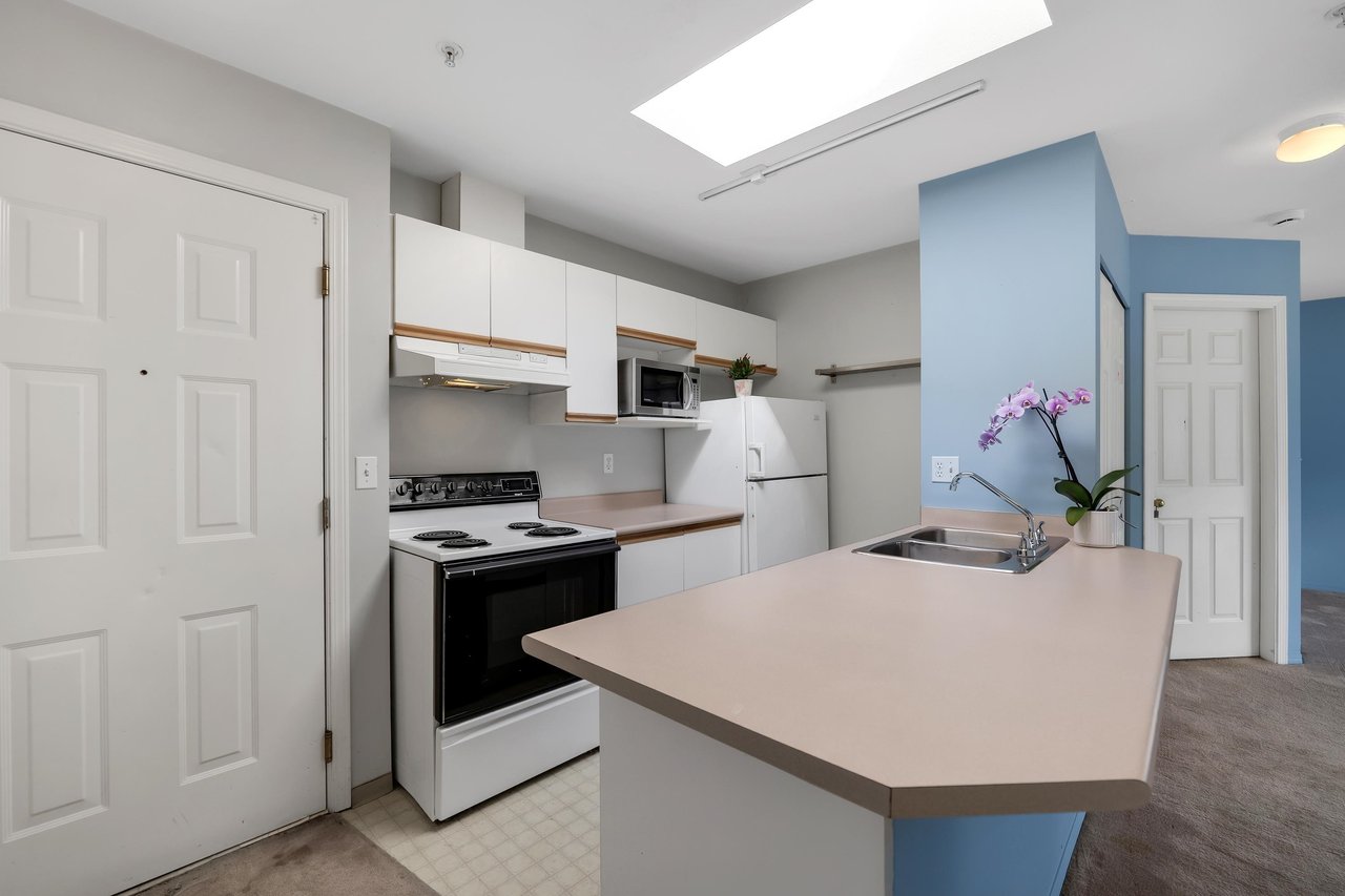 C307-40140 Willow Cres