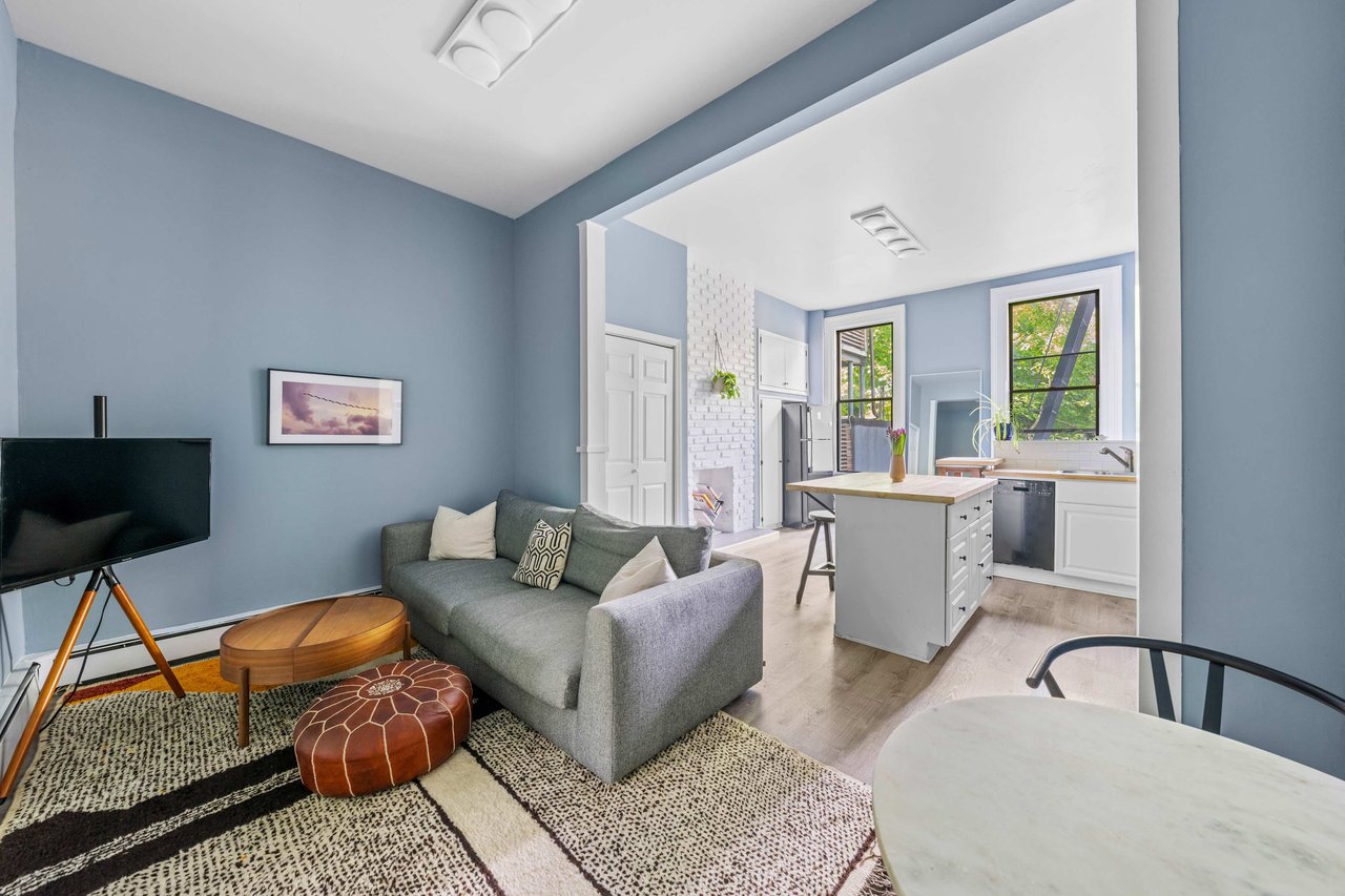 101 Eagle St