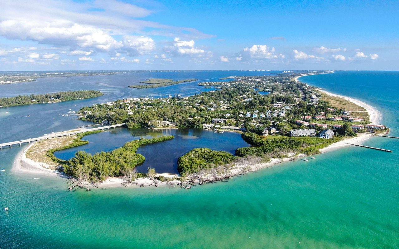 Bay Isles – Longboat Key – a Tropical Paradise!