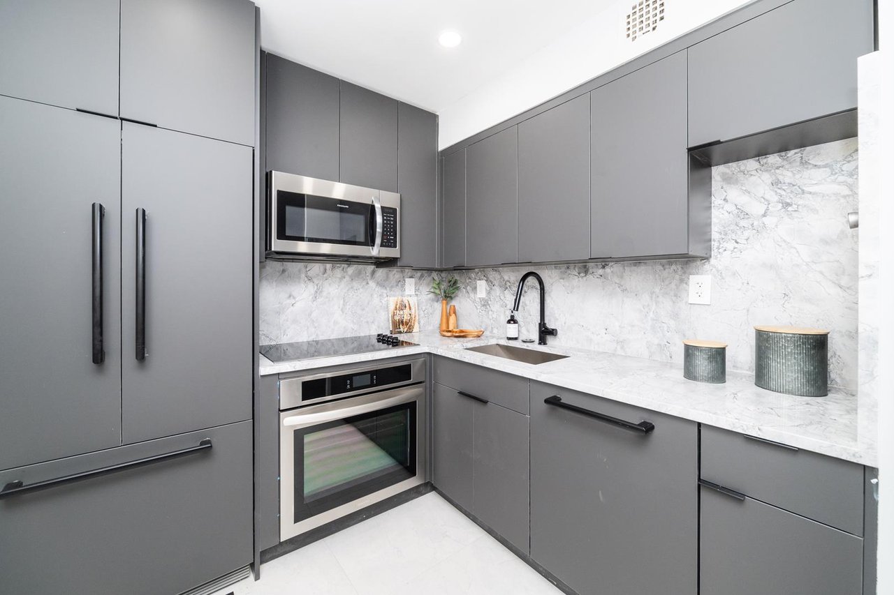 266 East 78th Street, Apt 6