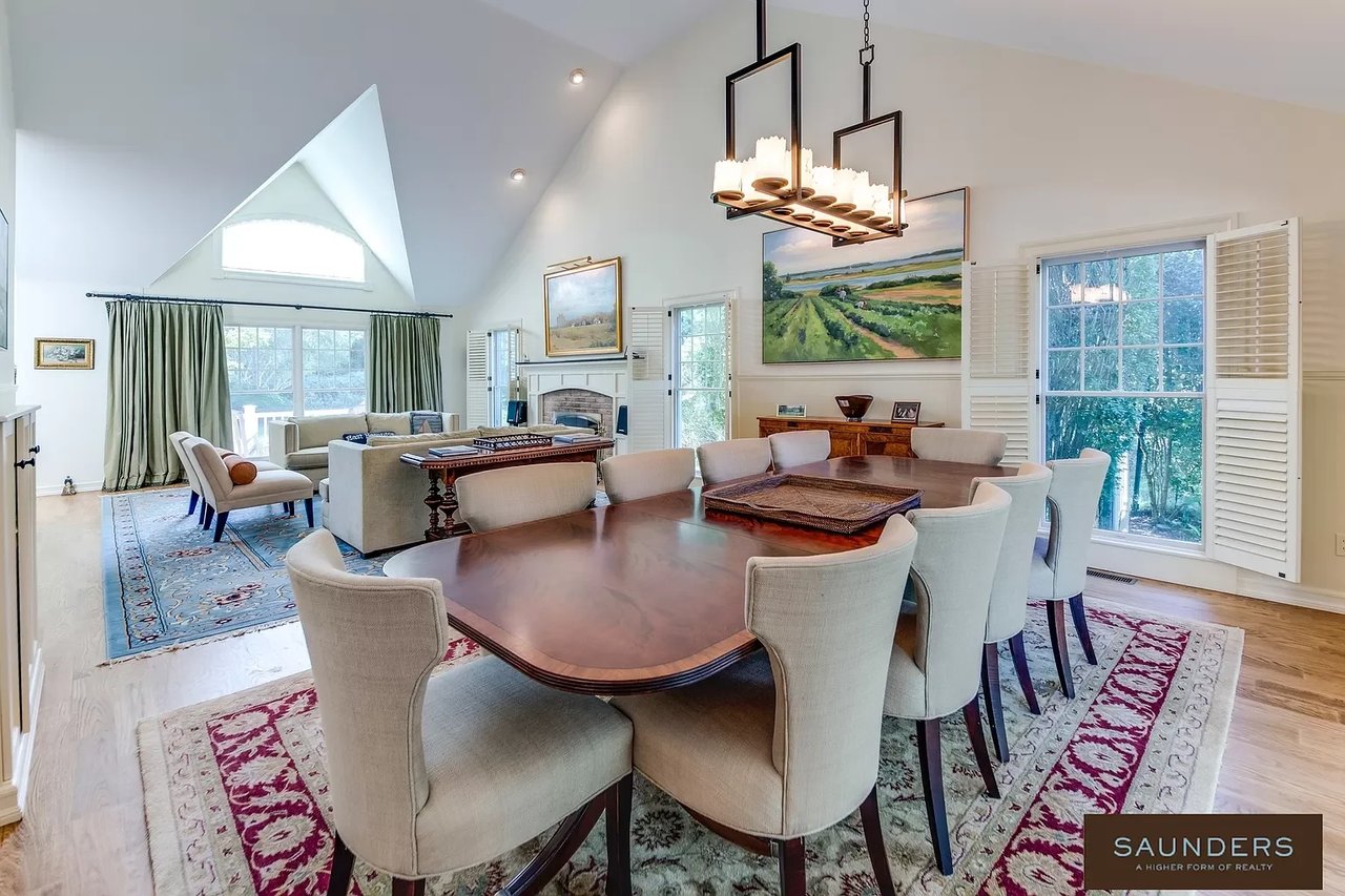 20 Borden Ln