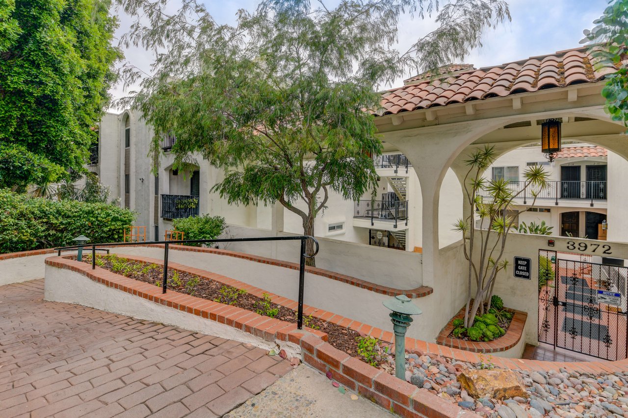 3972 Jackdaw St