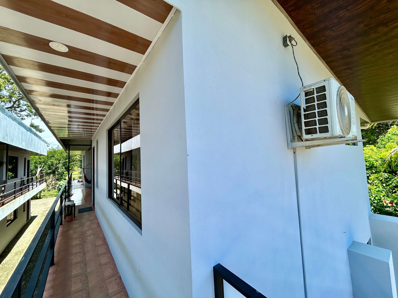 8-Unit Apartment in Bahía, Walking distance to the Beach