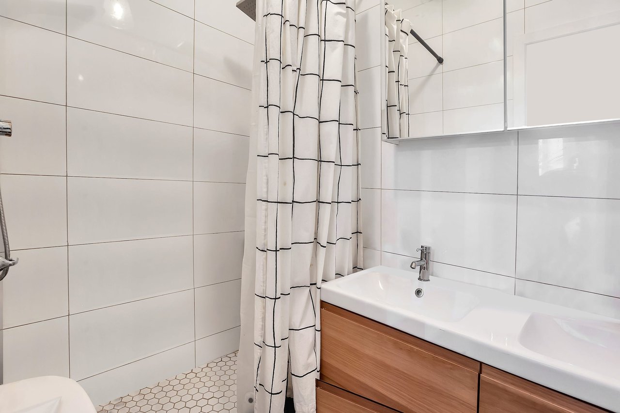 1436 Sterling Place