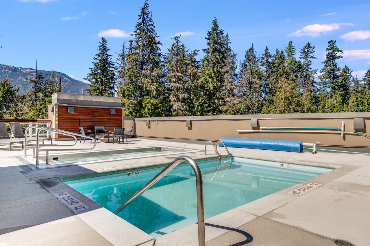 417-4557 Blackcomb Wy