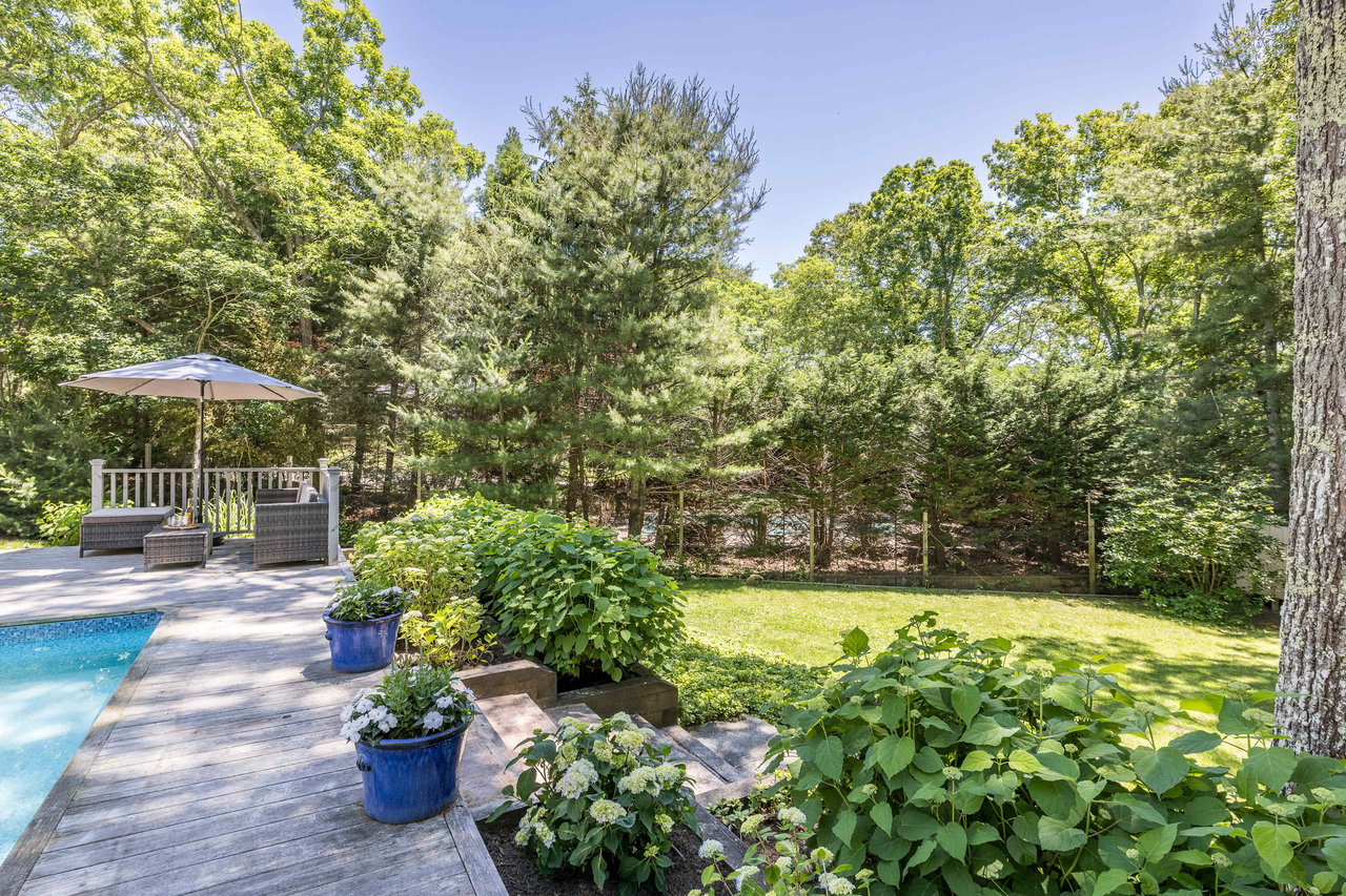 9 Scallop Ave, East Hampton