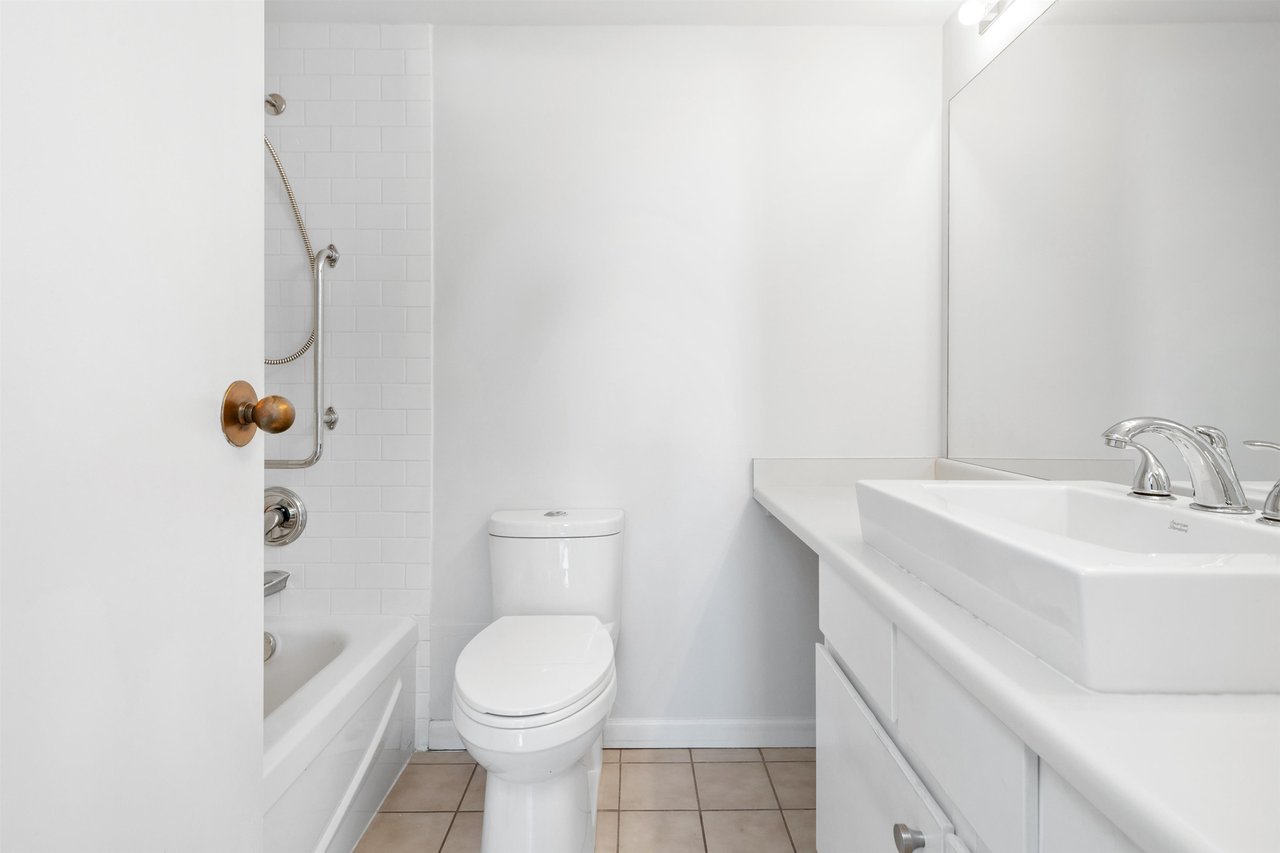 803-1737 Duchess Ave