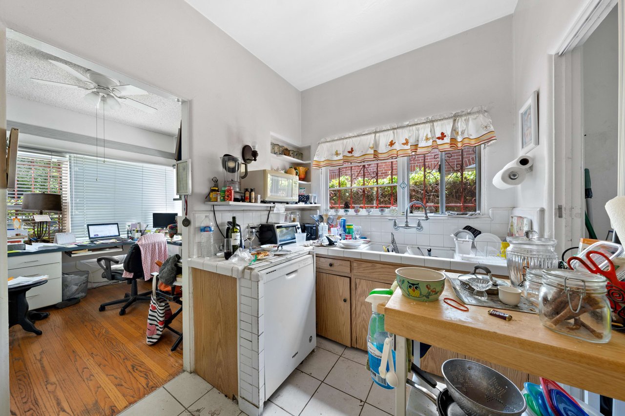6120 Packard Street, South Carthay
