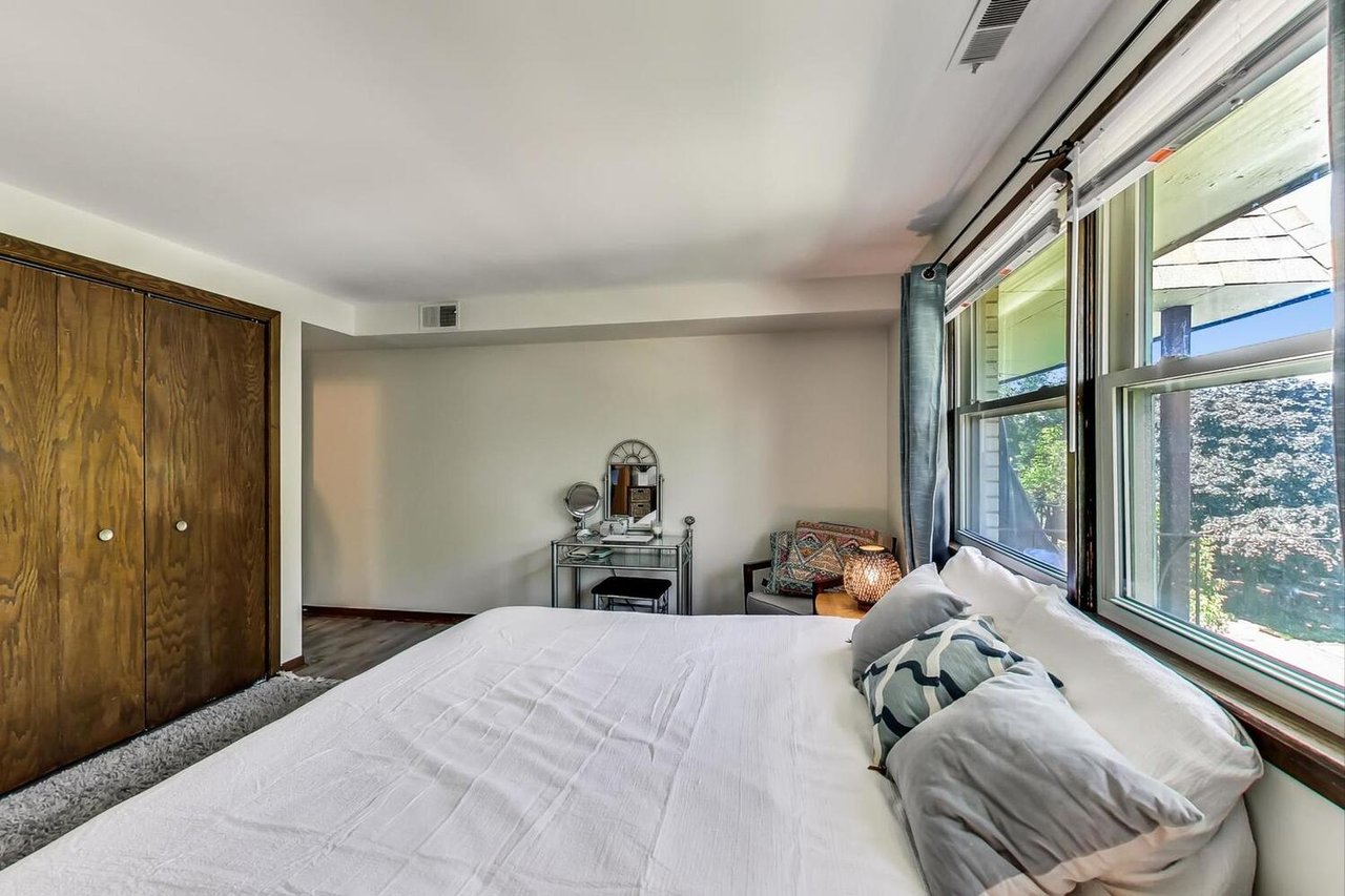 4540 N Linder Avenue # 3C