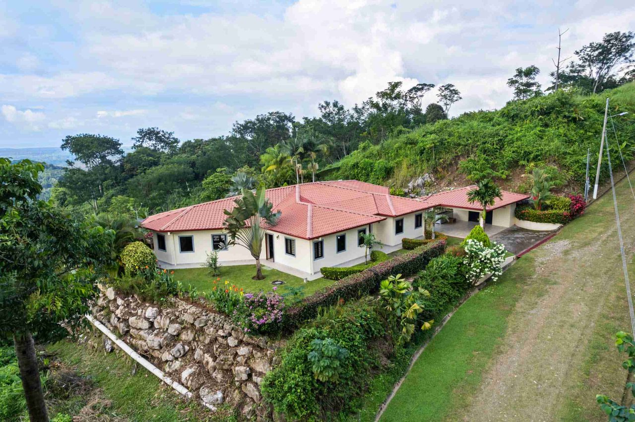 Luxurious Home with Great Outdoor Living Space and Incredible Panoramic Valley & Ocean Views in Chontales near Ojochal Costa Rica