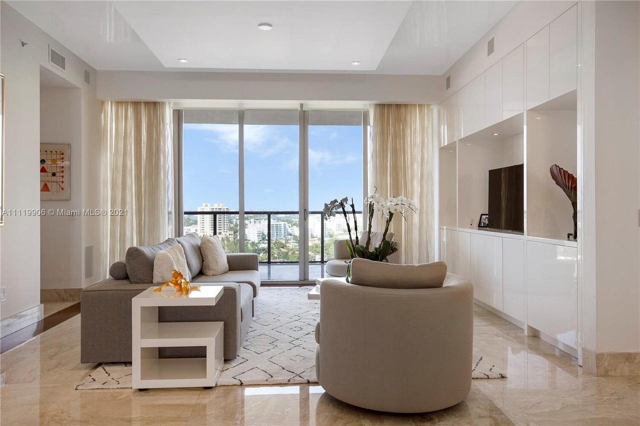 9705 Collins Ave, #1403N