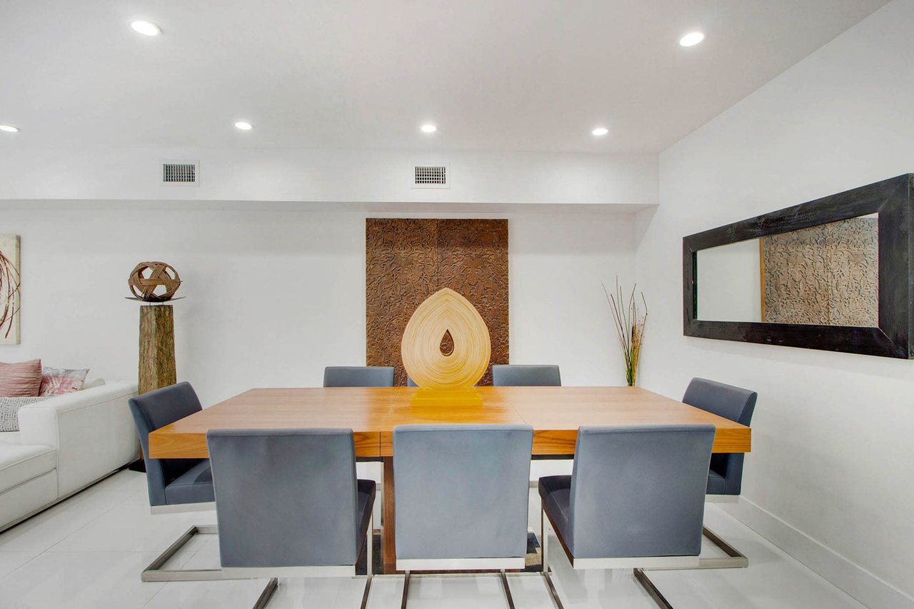 South Grove Modern Masterpiece