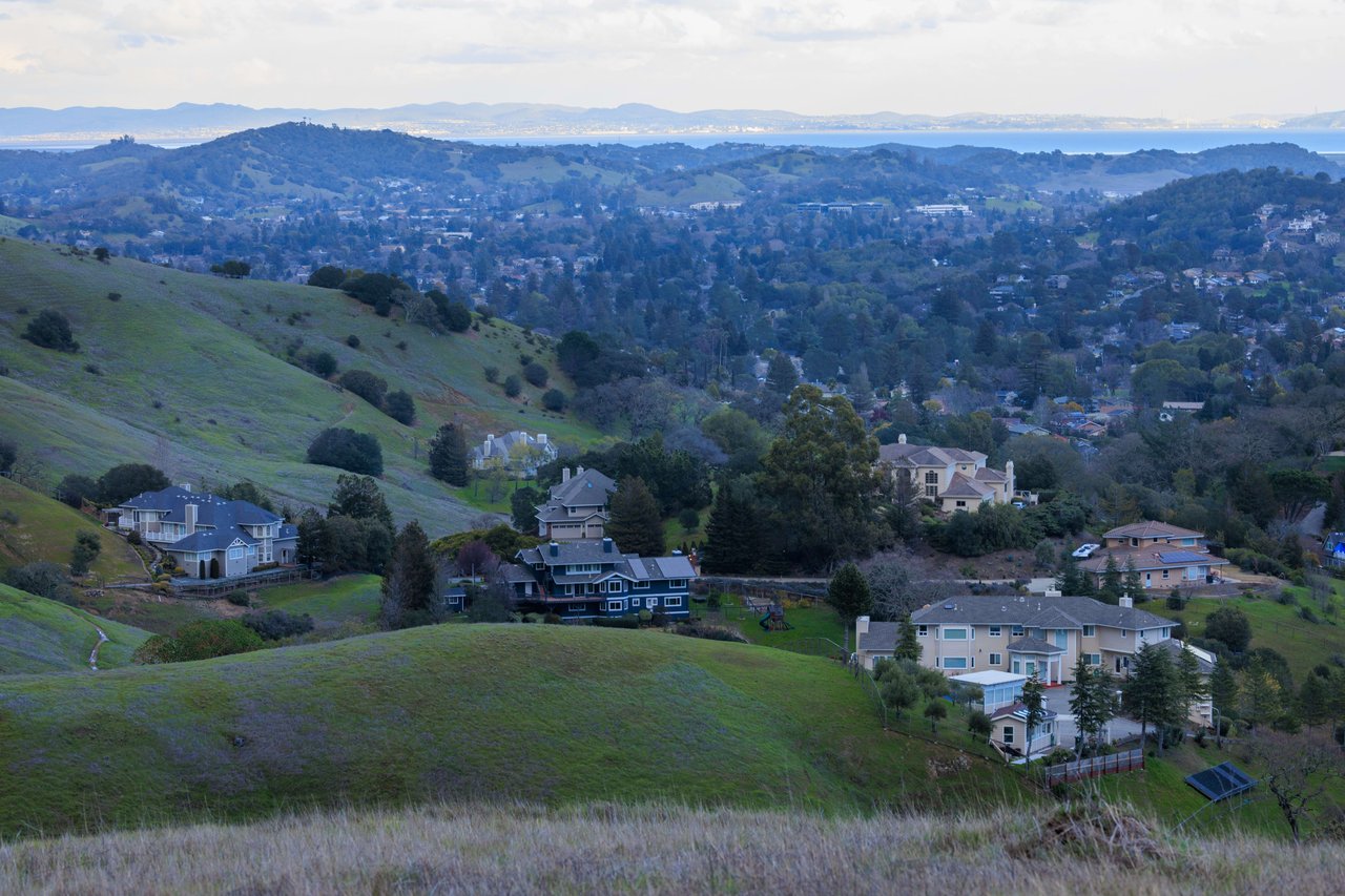 upper-via-los-altos-3-photo.jpg