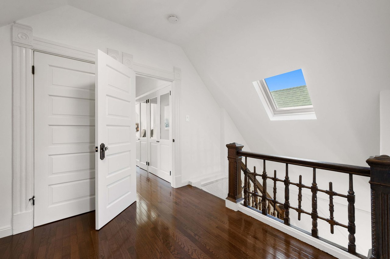 605 Waller Street