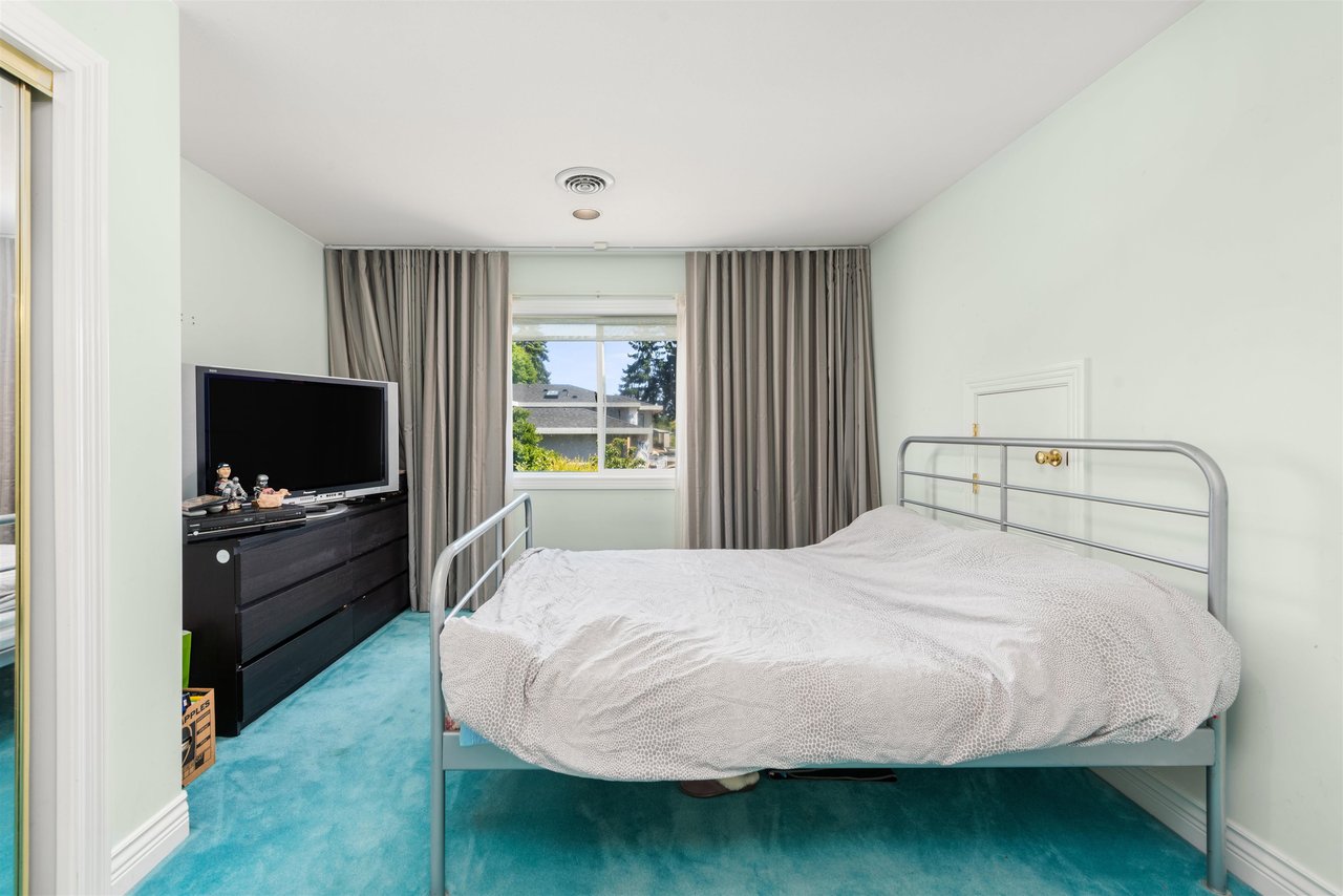 6160 Azure Rd