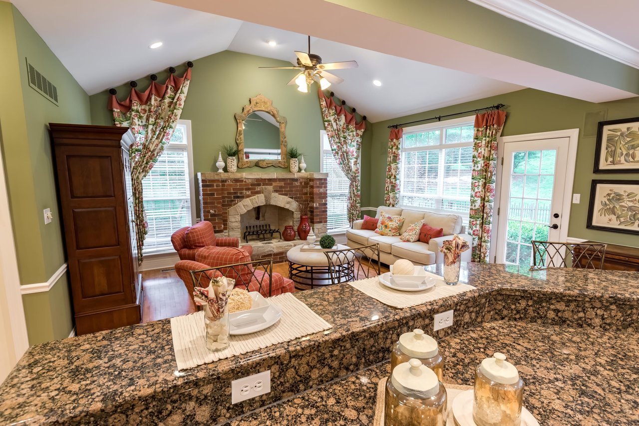 Newer Construction and Oh So Close to Chesterfield Amenities