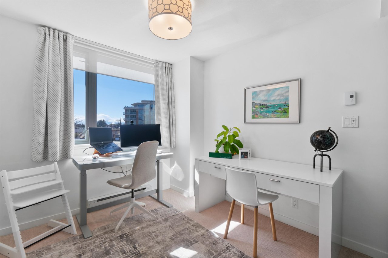 509-328 E 11th Ave