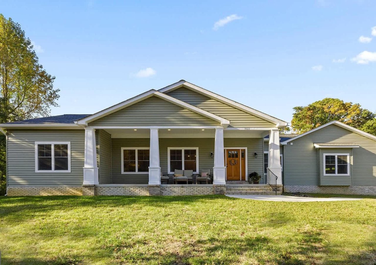 1422 Harmony Ln