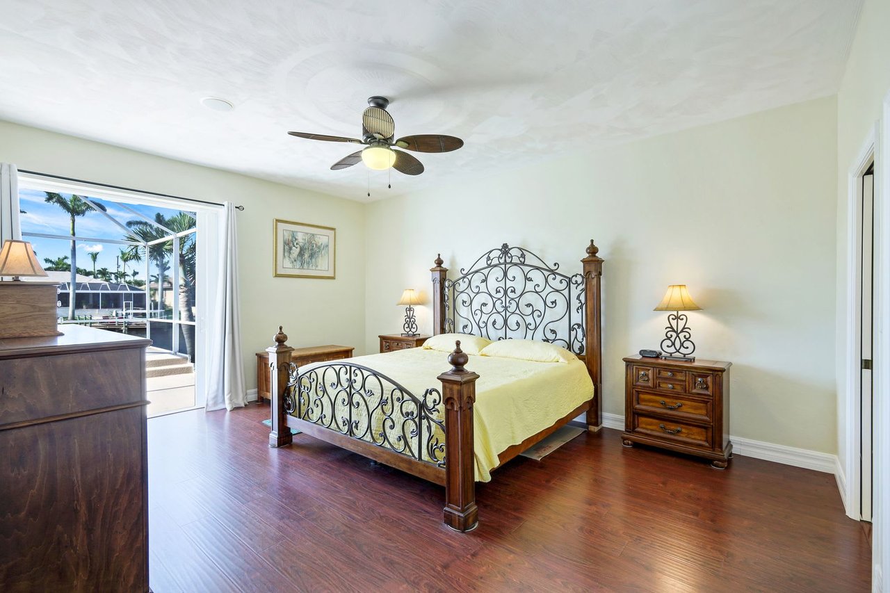 1908 SW 53rd Lane