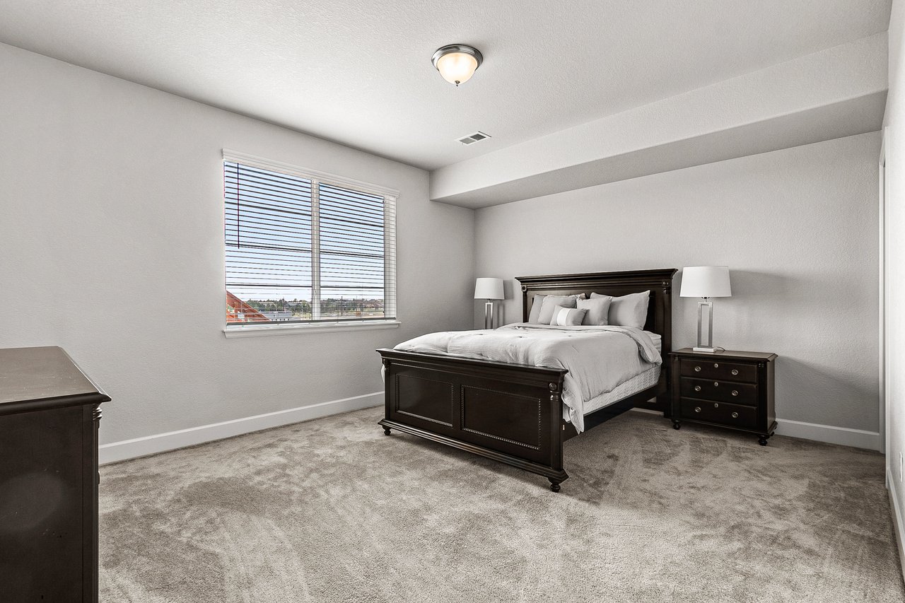 3635 White Rose Loop
