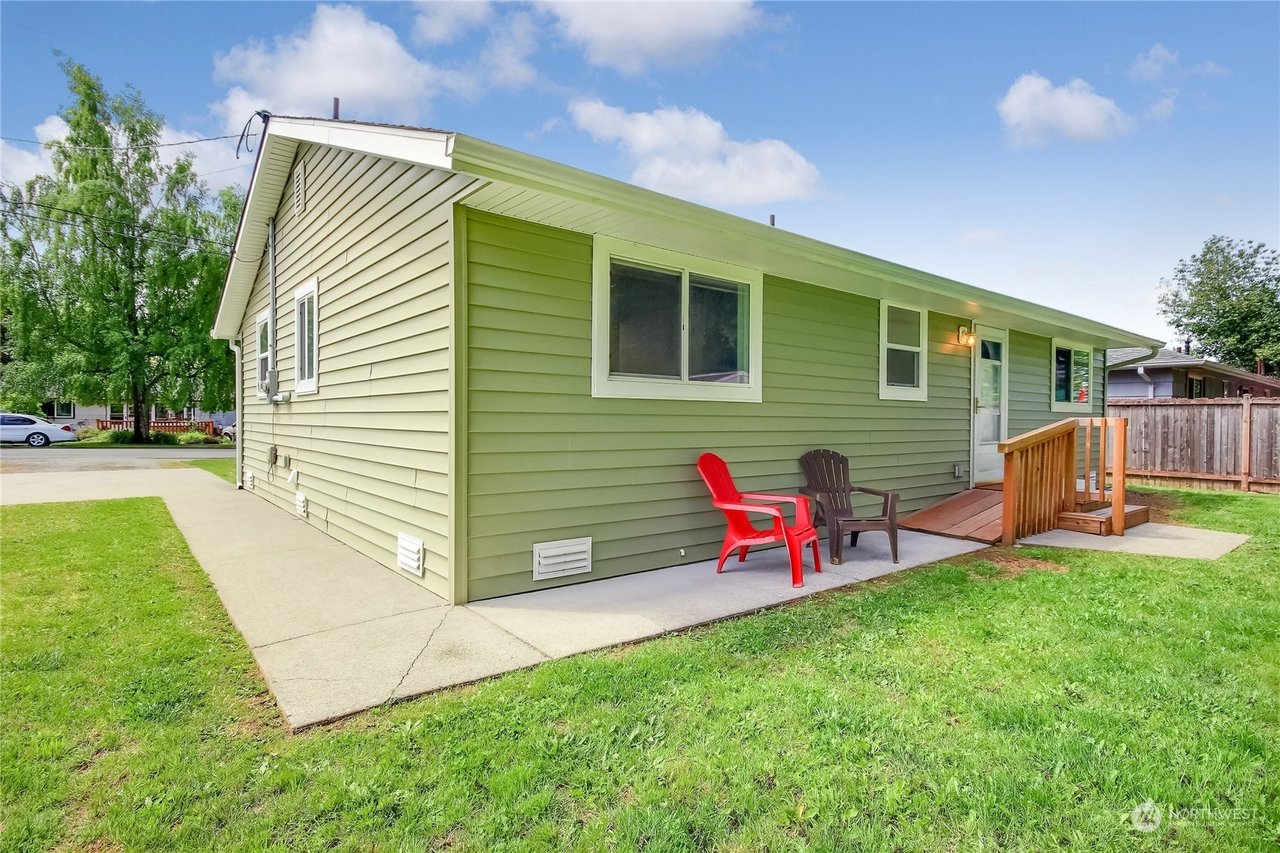 29 W Intercity Ave