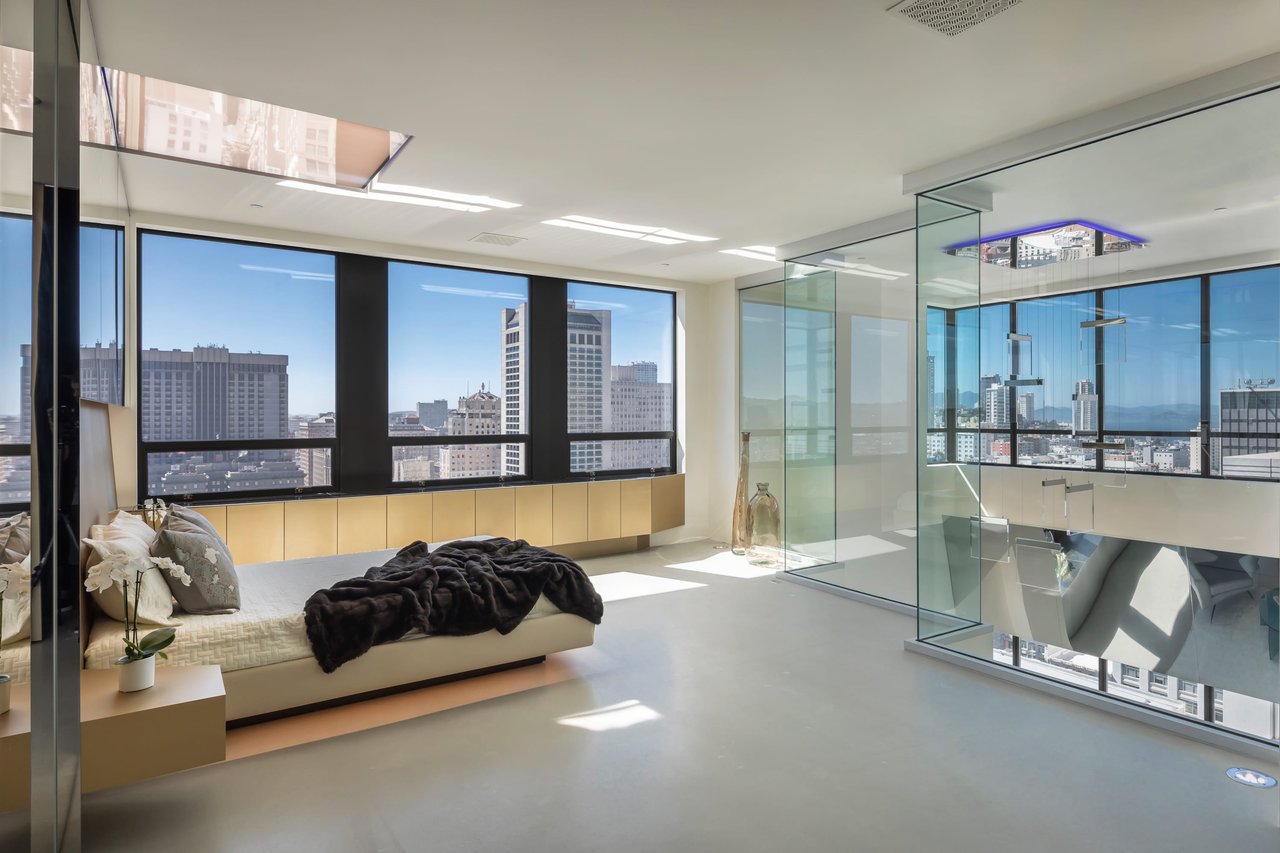 Ritz-Carlton Penthouse 2401