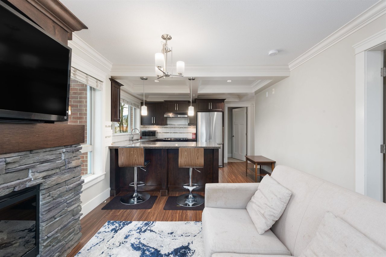 212-2175 Fraser Ave