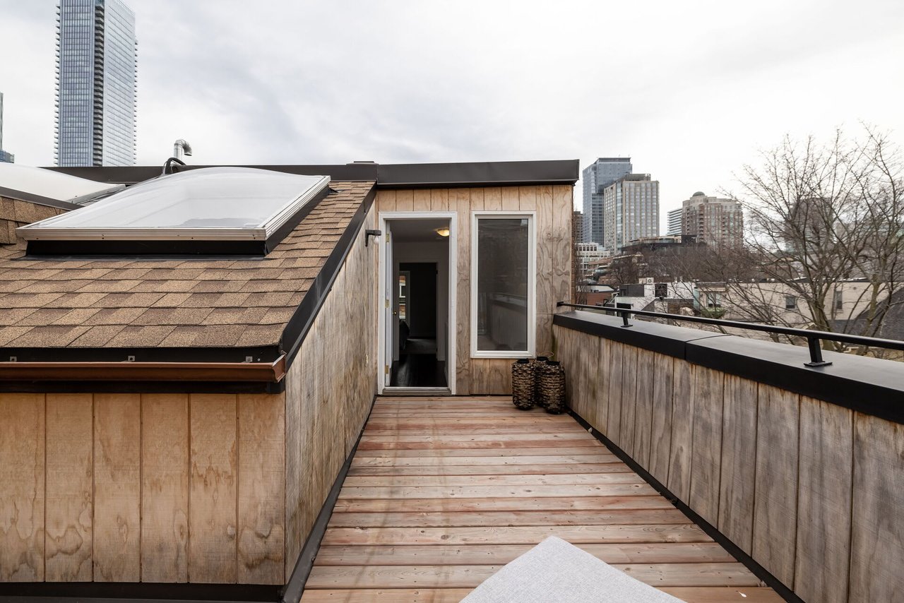 Loft Style Yorkville Beauty