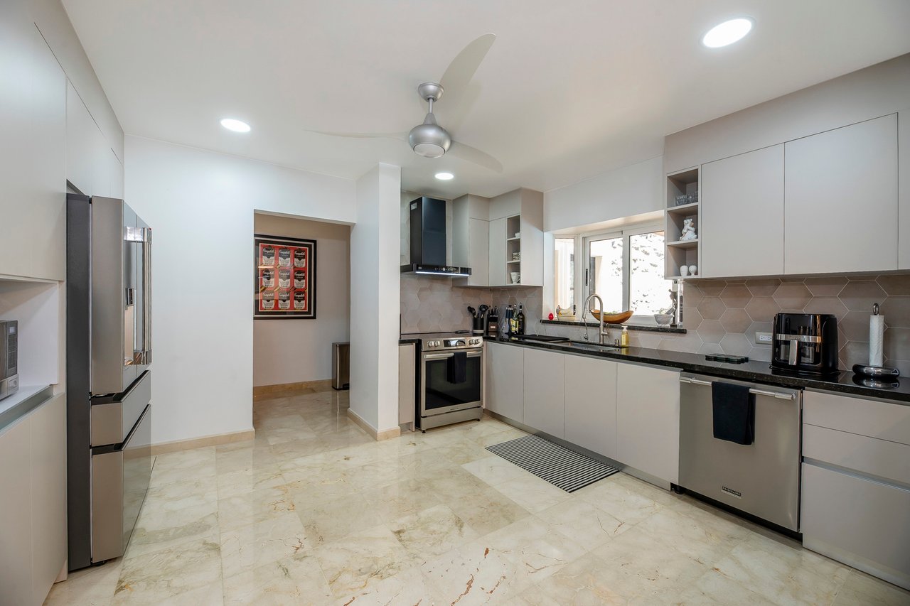 Panoramic Mediterranean Villa, Escazu, San Jose
