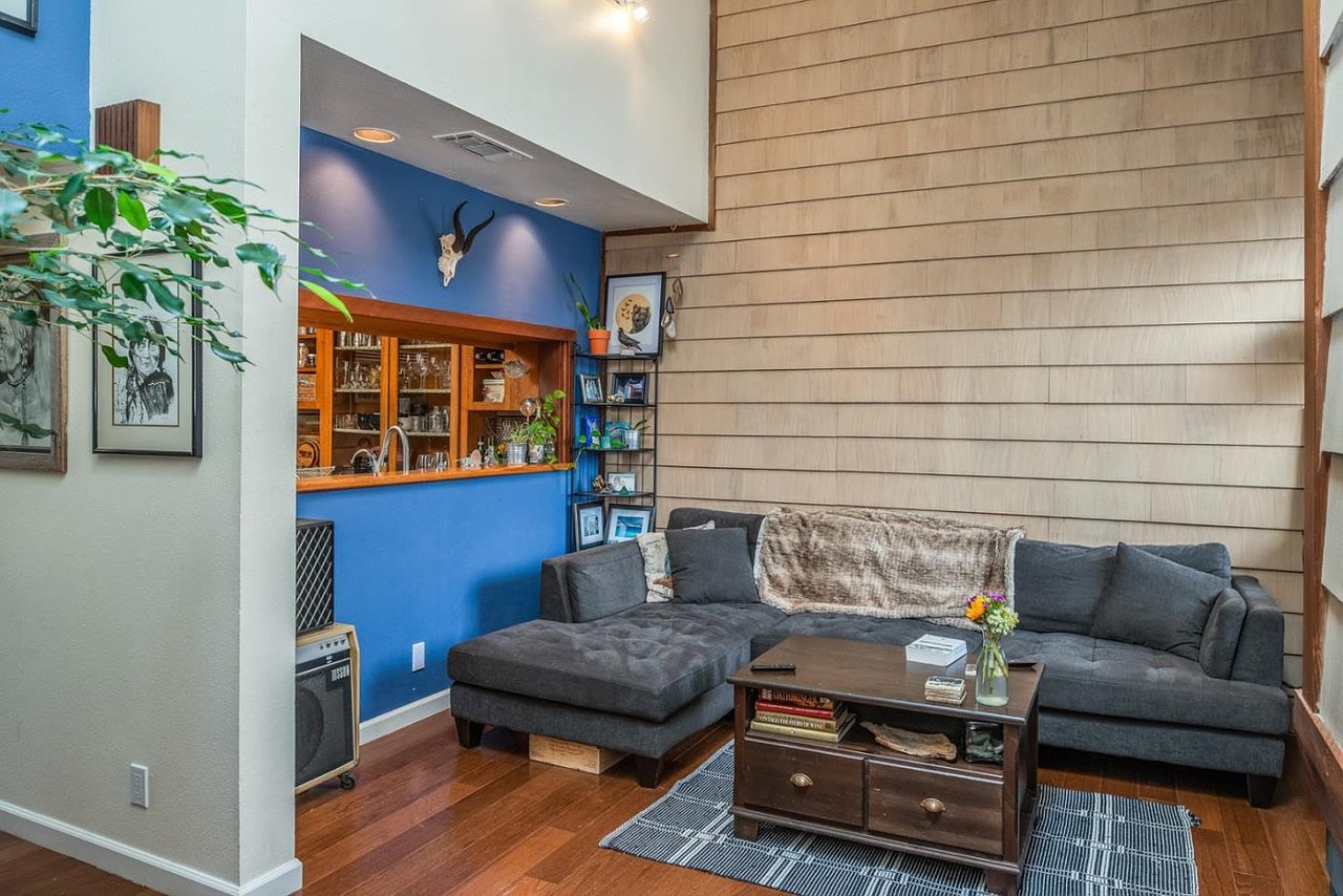 461 Dela Vina Ave APT 305