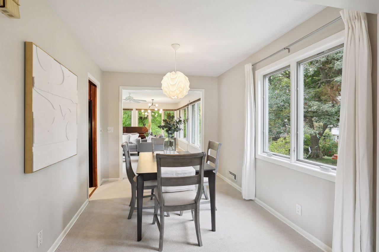 2460 Zealand Ave N, Golden Valley