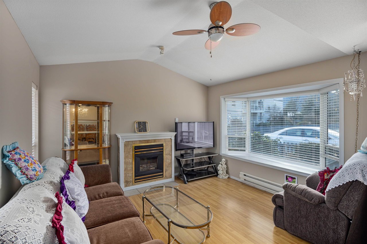 6-1201 Pemberton Ave