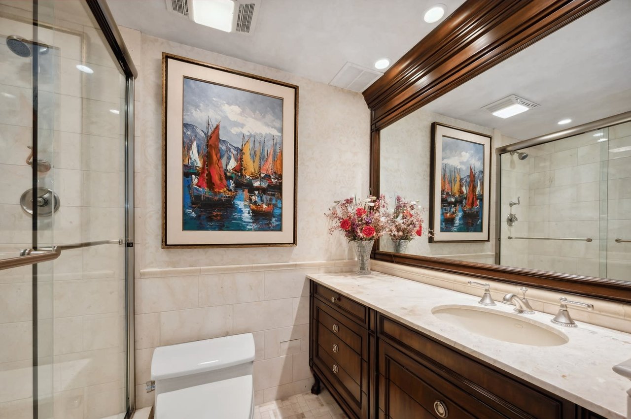 180 E PEARSON Street Unit: 4504