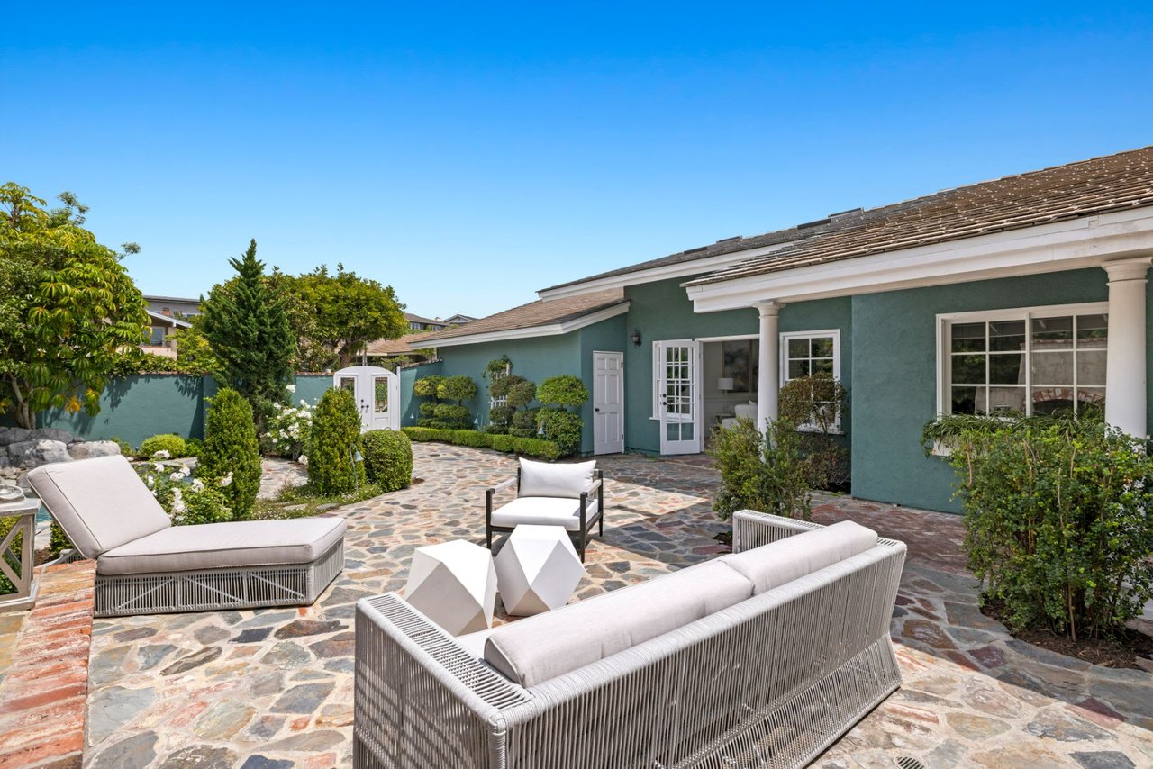 1425 Keel Drive