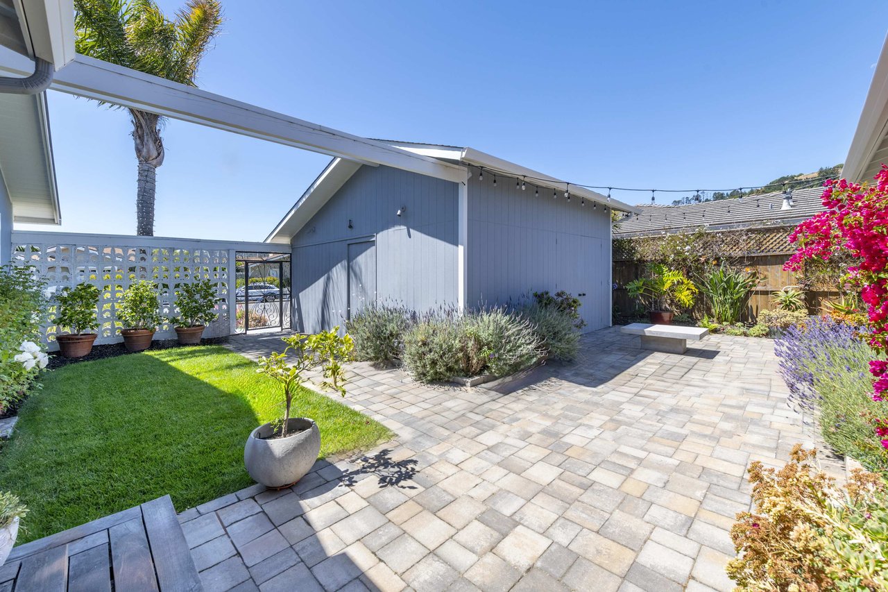 Charming Single-Level Home in Coveted Paradise Cay- Represented Owner and Tenant