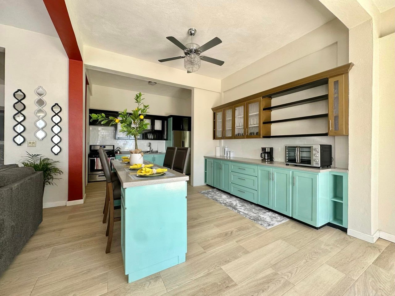 922 Brady Ghut 2 Bedroom Apartment