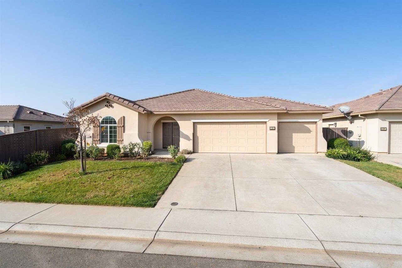 529 Castle Oaks Dr