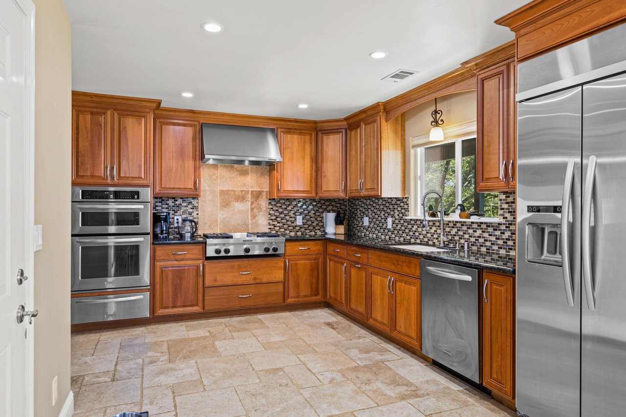 501 Shell Ln, Placerville