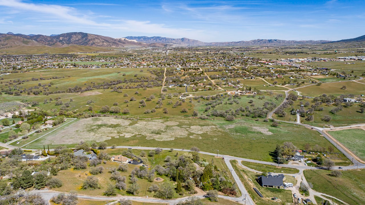 Jeffrey Rd,Tehachapi, CA  93561   